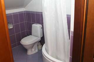 Отель Hotel DENINNA Винница Семейный номер-7